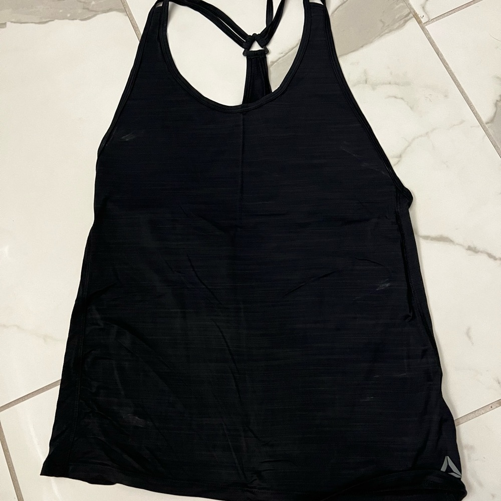Reebok Top - Picture 5 of 5